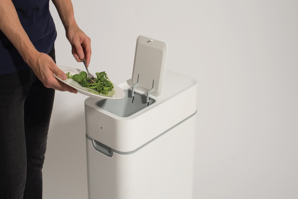 wassen privaat menigte Deze vuilnisbak tovert je etensresten geurloos om in compost