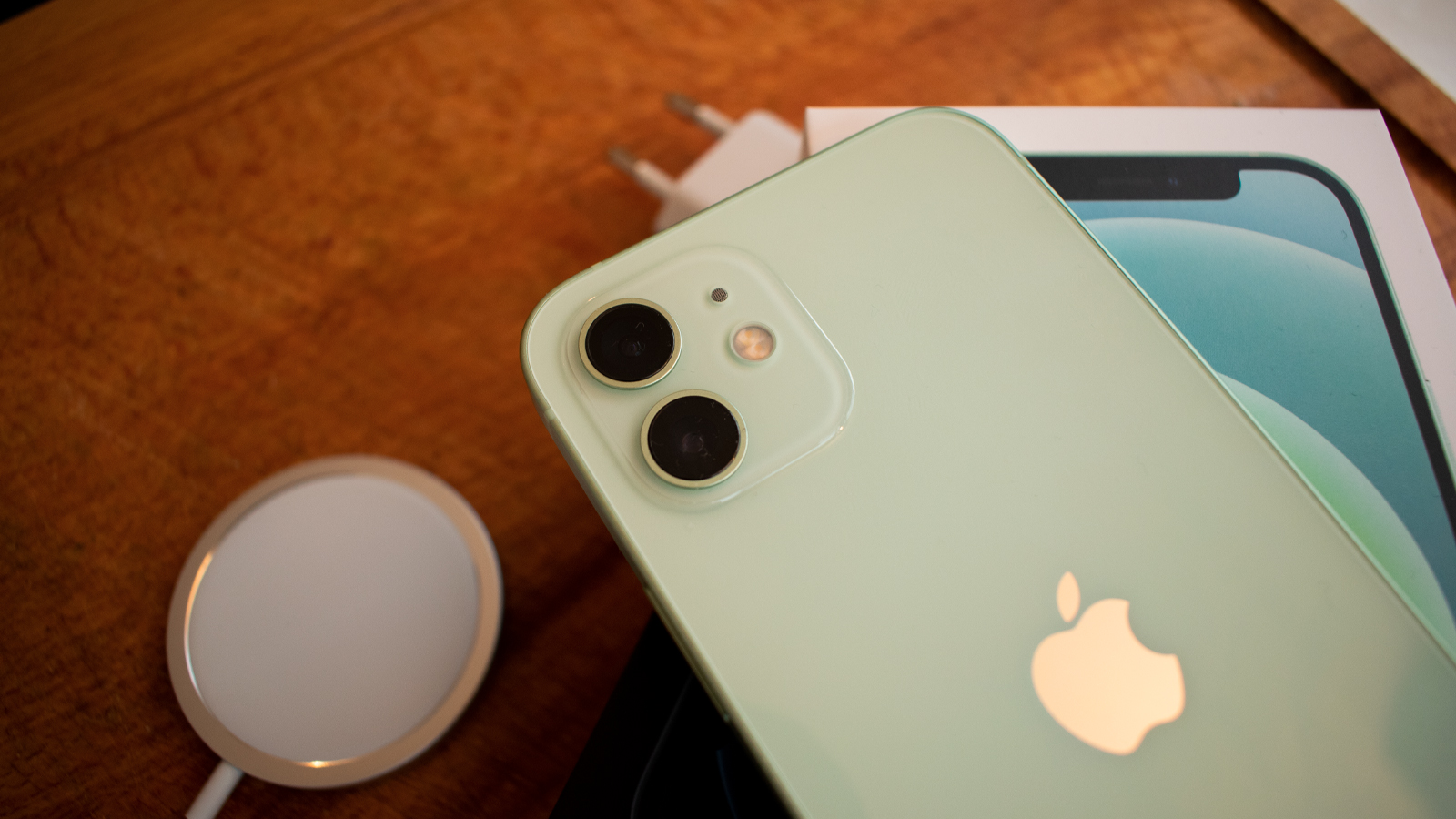 Frankrijk verbiedt voorlopig verkoop iPhone 12 vanwege straling