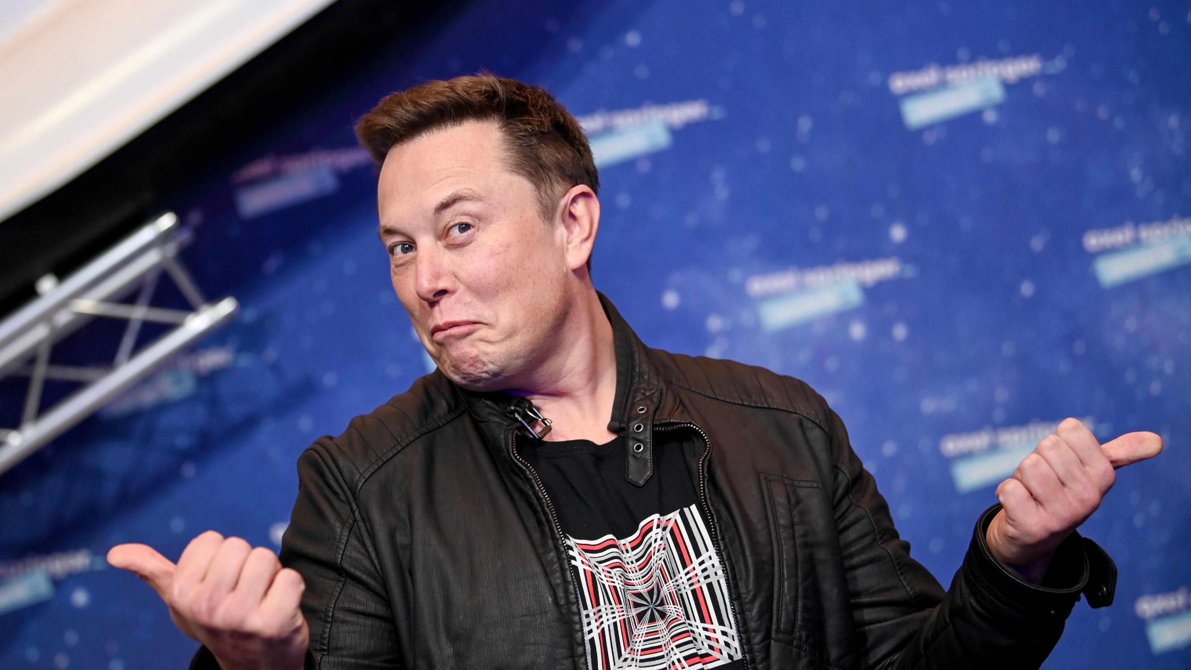 Elon Musk lanceert ChatPGT-alternatief Grok voor meer X-leden