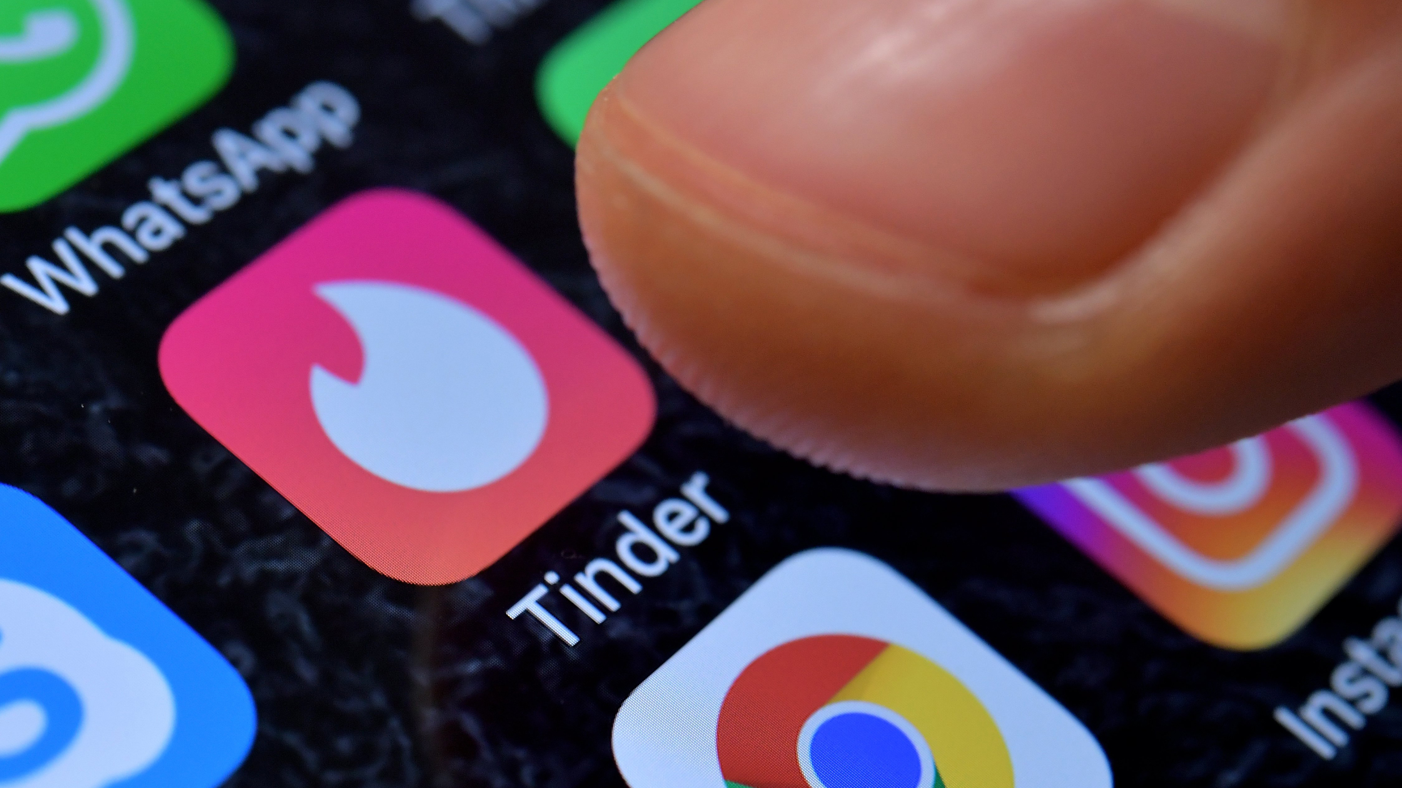 ChatGPT maakt korte metten met grote Tinder-leugen