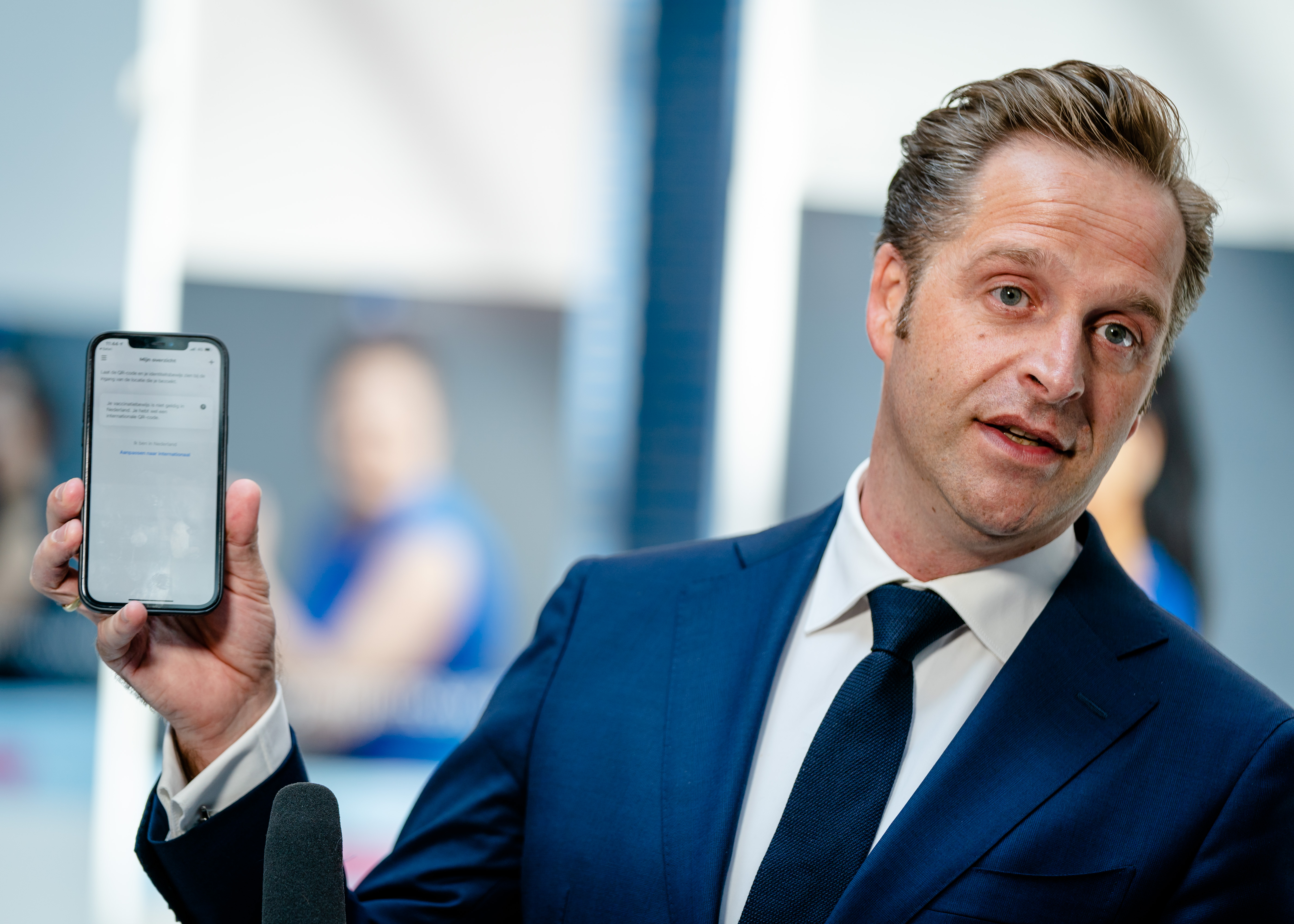 Minister De Jonge activeert update CoronaCheck-app