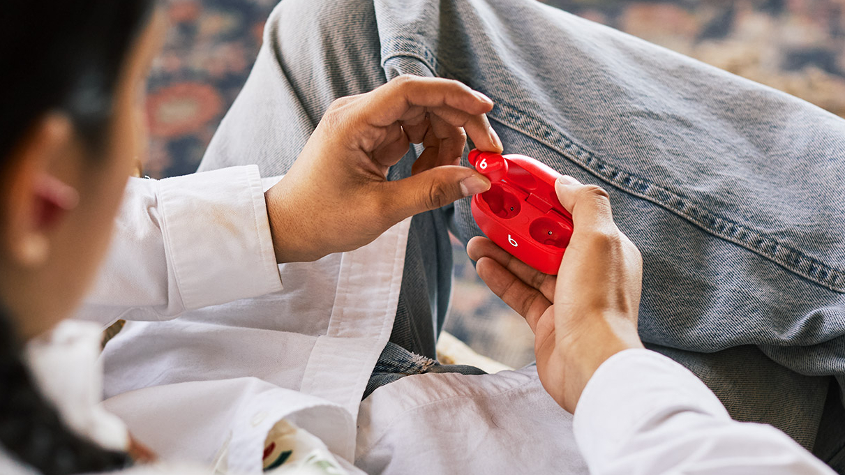 Apple Beats Studio Buds