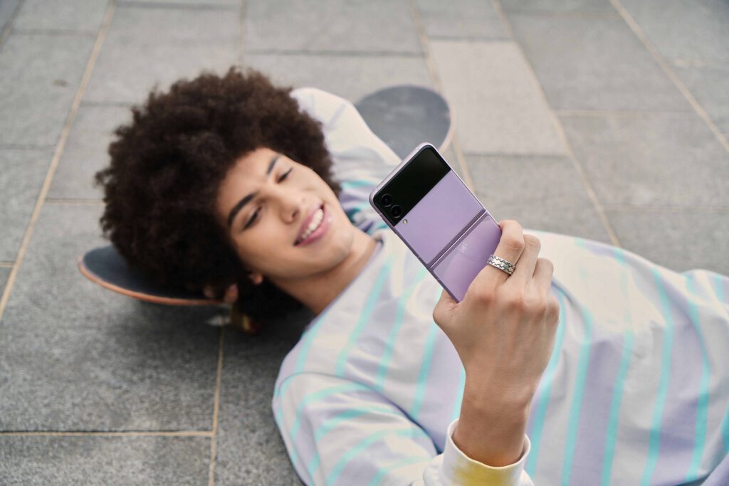 Samsung Galaxy Z Flip 4 ottiene un numero dispari di opzioni di colore