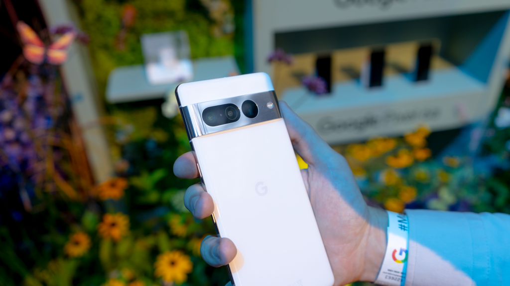 Google Pixel 7 Pro Android 13 Samsung