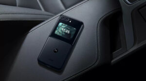 motorola razr, samsung galaxy z flip 4