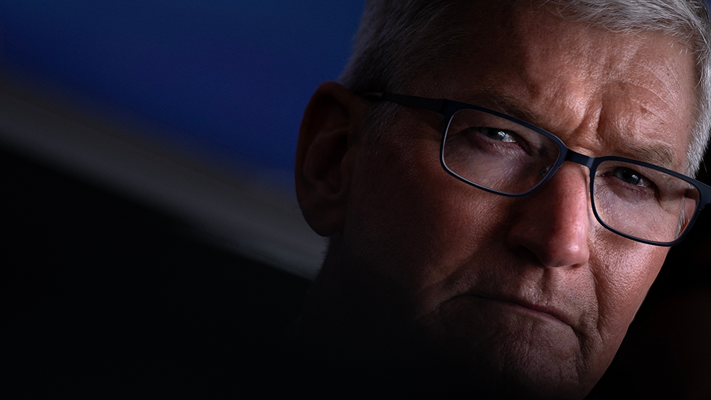 Tim Cook en Al Gore weg bij Apple? Aandeelhouder vindt van wel