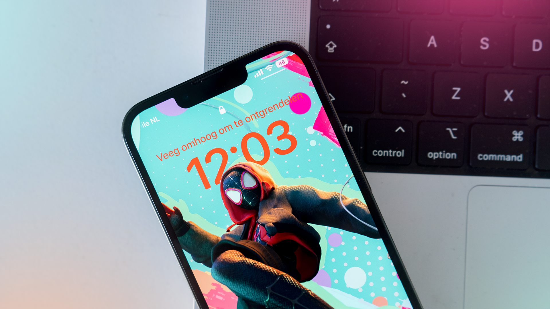 iPhone 14 Pro Always On scherm magsafe hoesje apple