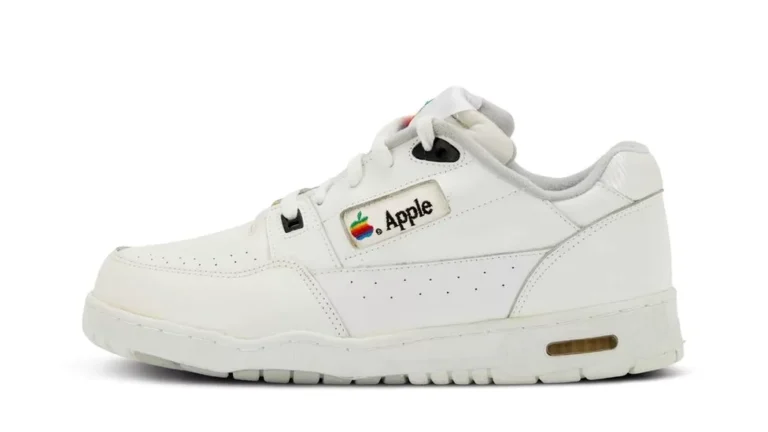 Speciale Apple sneakers onder de hamer voor een flink bedrag