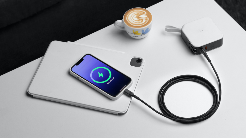 Wurgt Apple de iPhone 15 echt met eigen USB-C-kabels?