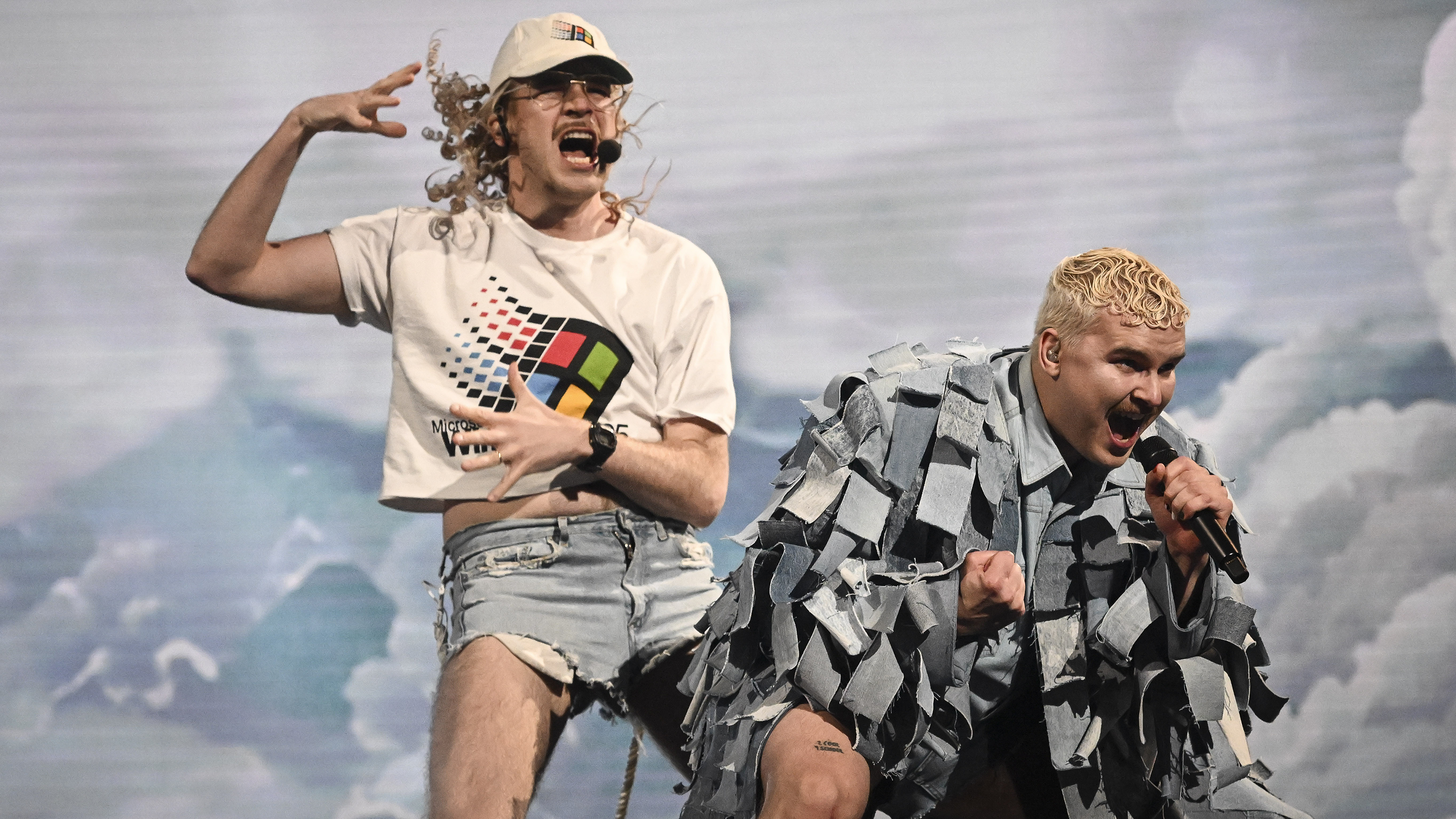 Joost Klein krijgt op Songfestival 2024 tegenstand van Finse...Windows 95?