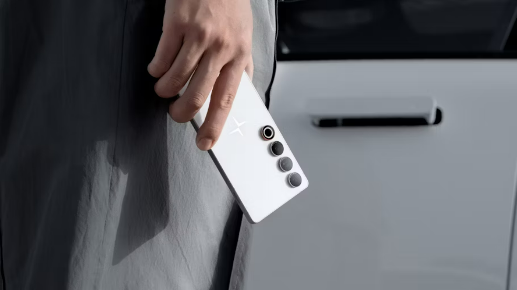 Polestar is lang niet het eerste opvallende merk met een smartphone