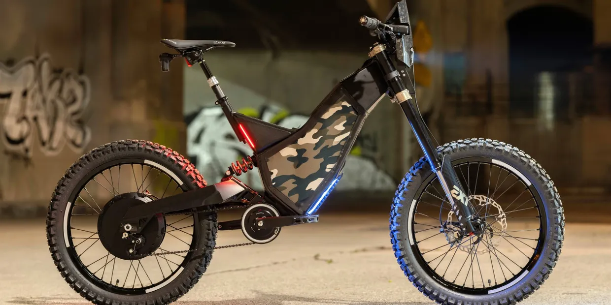 Deze elektrische fiets voor militairen kan 130 kilometer per uur