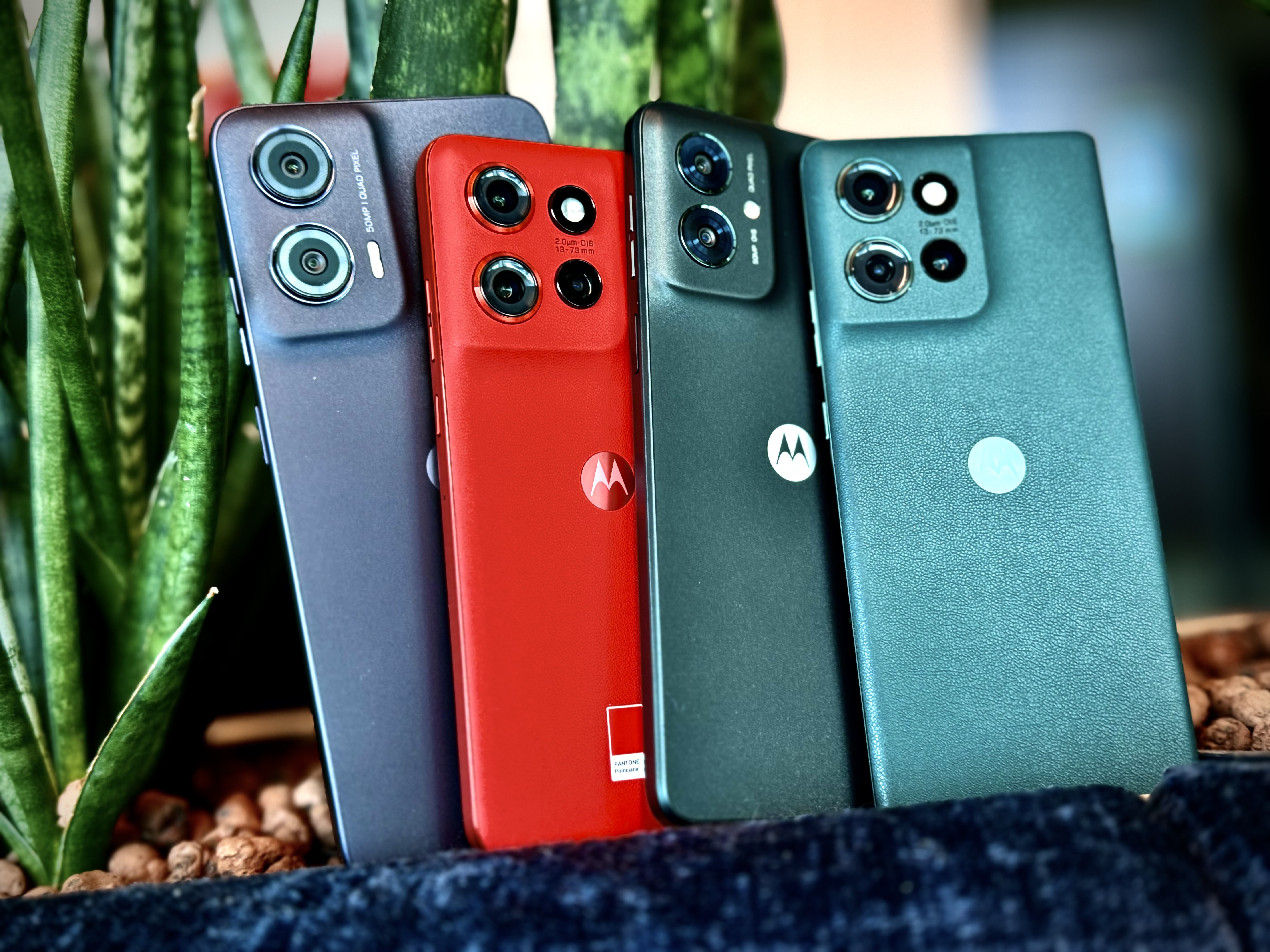 Motorola lanceert vandaag 4 nieuwe telefoons. De twee uitblinkers zijn de Motorola Edge 50 en de Edge 50 Neo. Voor 2024 is de Edge-familie hiermee compleet.