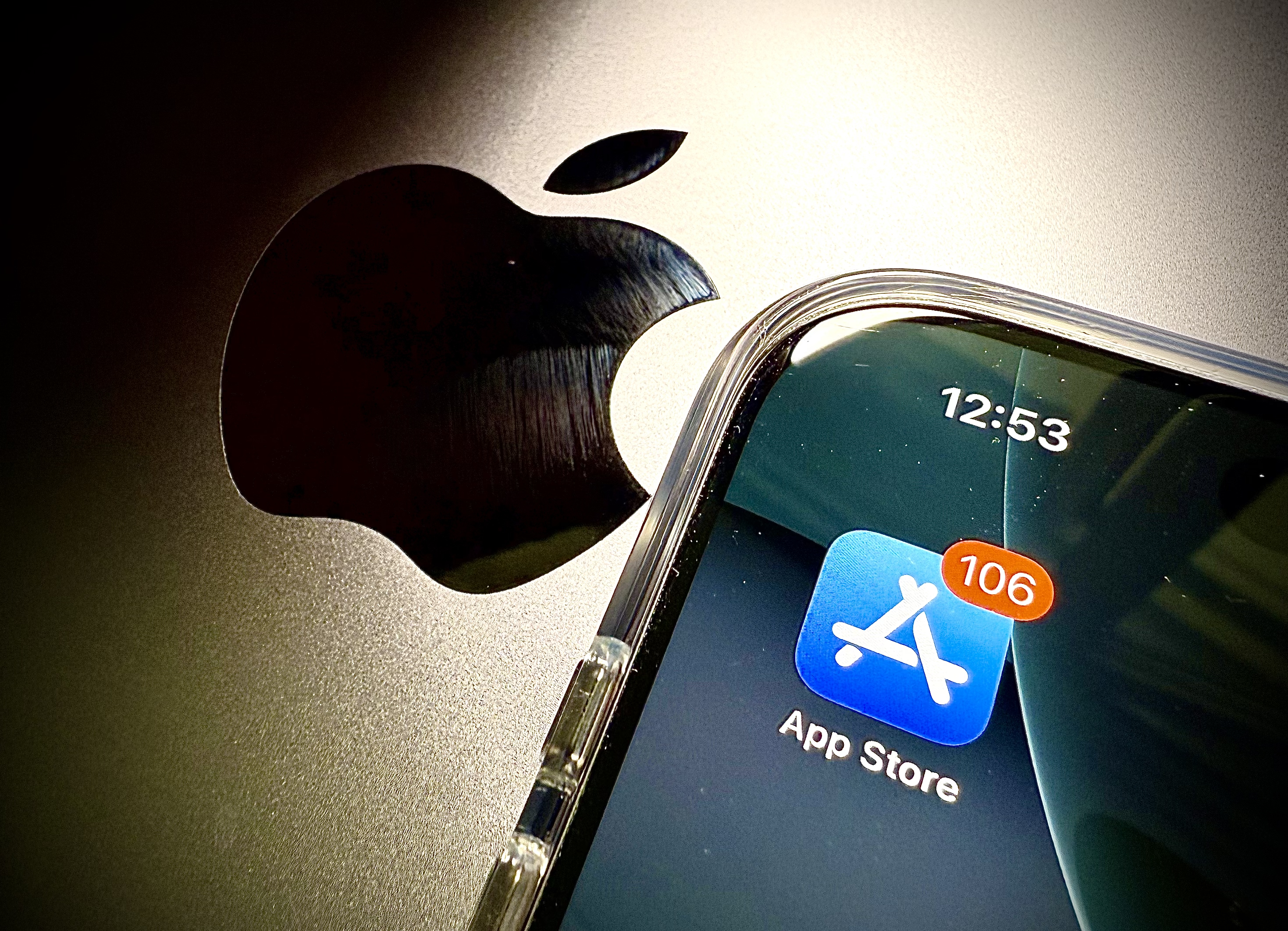 Als je net een app hebt gedownload in de App Store van Apple dan kan het best irritant zijn als je gelijk een melding krijgt die vraagt of je een rating wil geven. Waarschijnlijk heb je de app dan nog te weinig gebruikt om er daadwerkelijk iets van te vinden, maar met deze iPhone tip kan je die melding uitzetten.