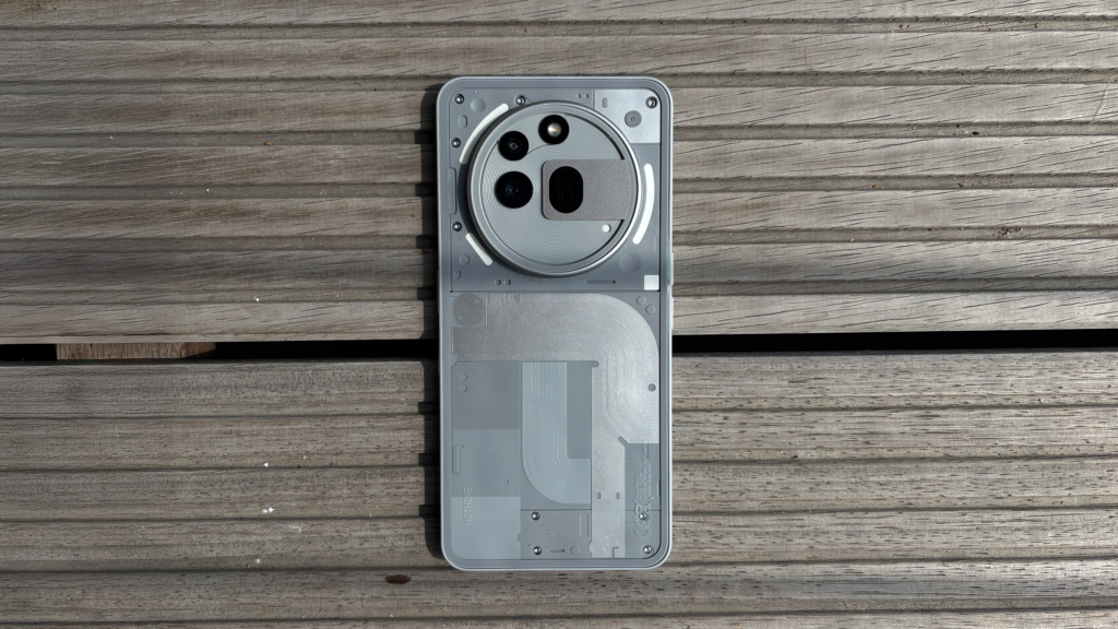 Nothing (3a) Pro is net zo excentriek als die eruitziet