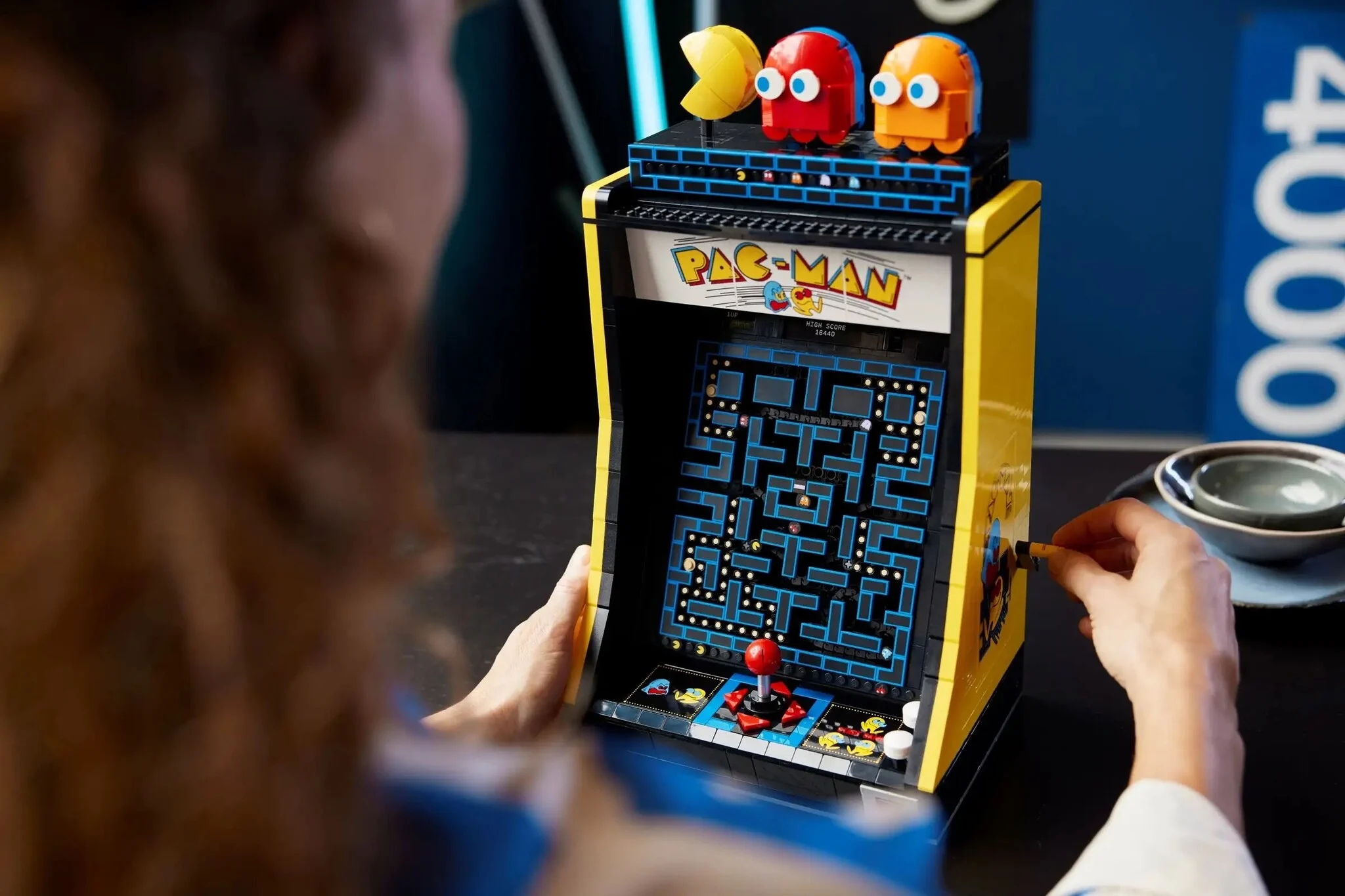 De Lego Pac-Man Arcade set is niet alleen een fantastische set om te zien, het biedt ook veel interactie