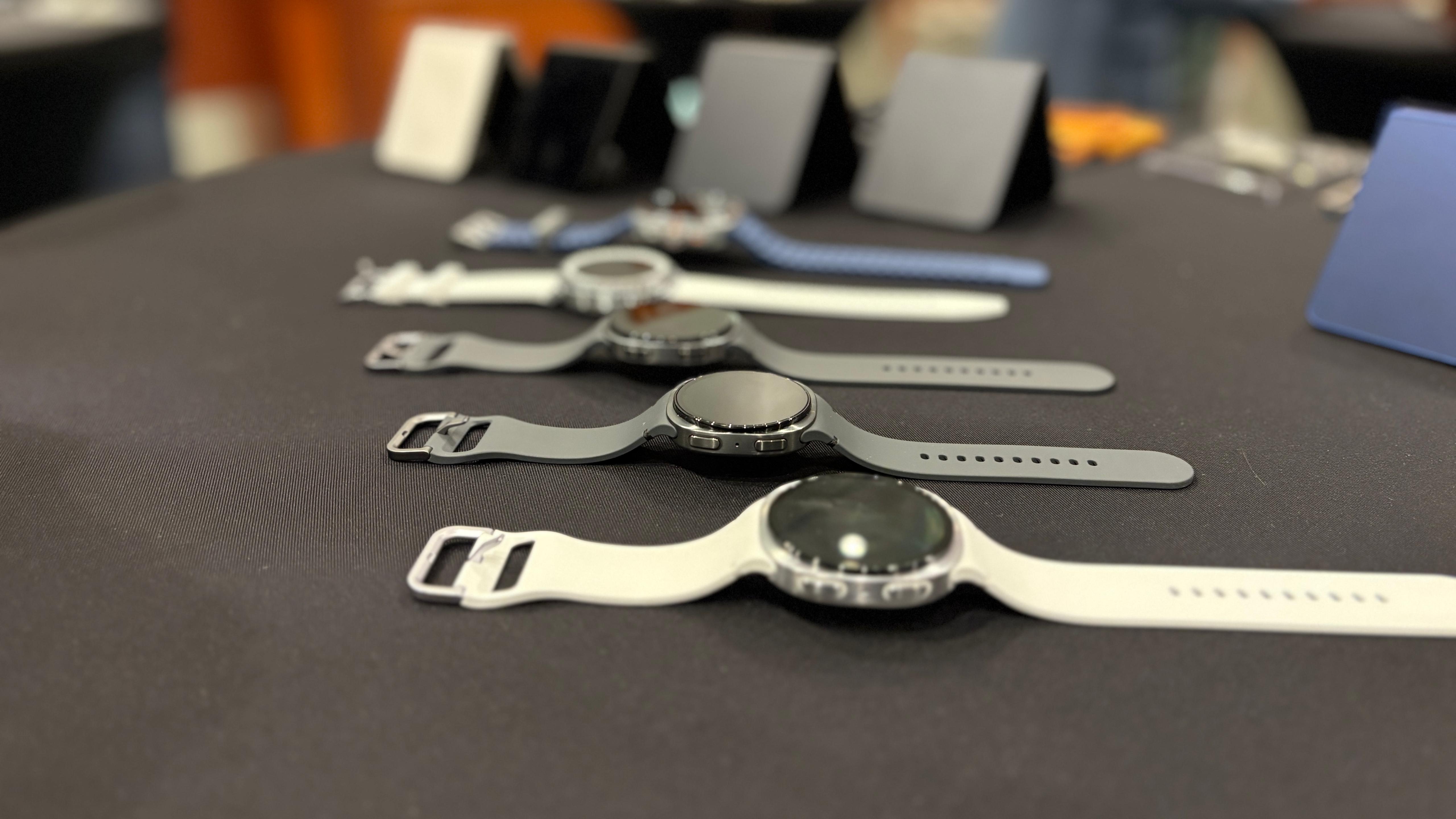 Dit zijn de nieuwste smartwatches van Samsung