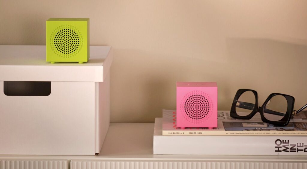 Ikea gaat door met de leuke aankondigingen op CES. Dit keer komen ze met een spotgoedkope speaker waar je er meerdere van wil halen.