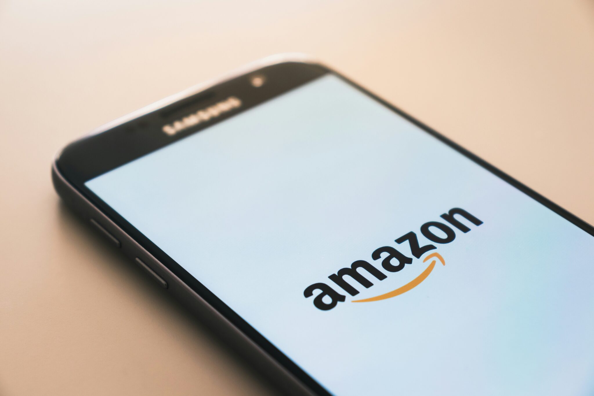 Amazon werkt naar verluidt aan een eigen smartphone. Al geeft dat ons direct vrij grote twijfels, want wie zit daarop te wachten?