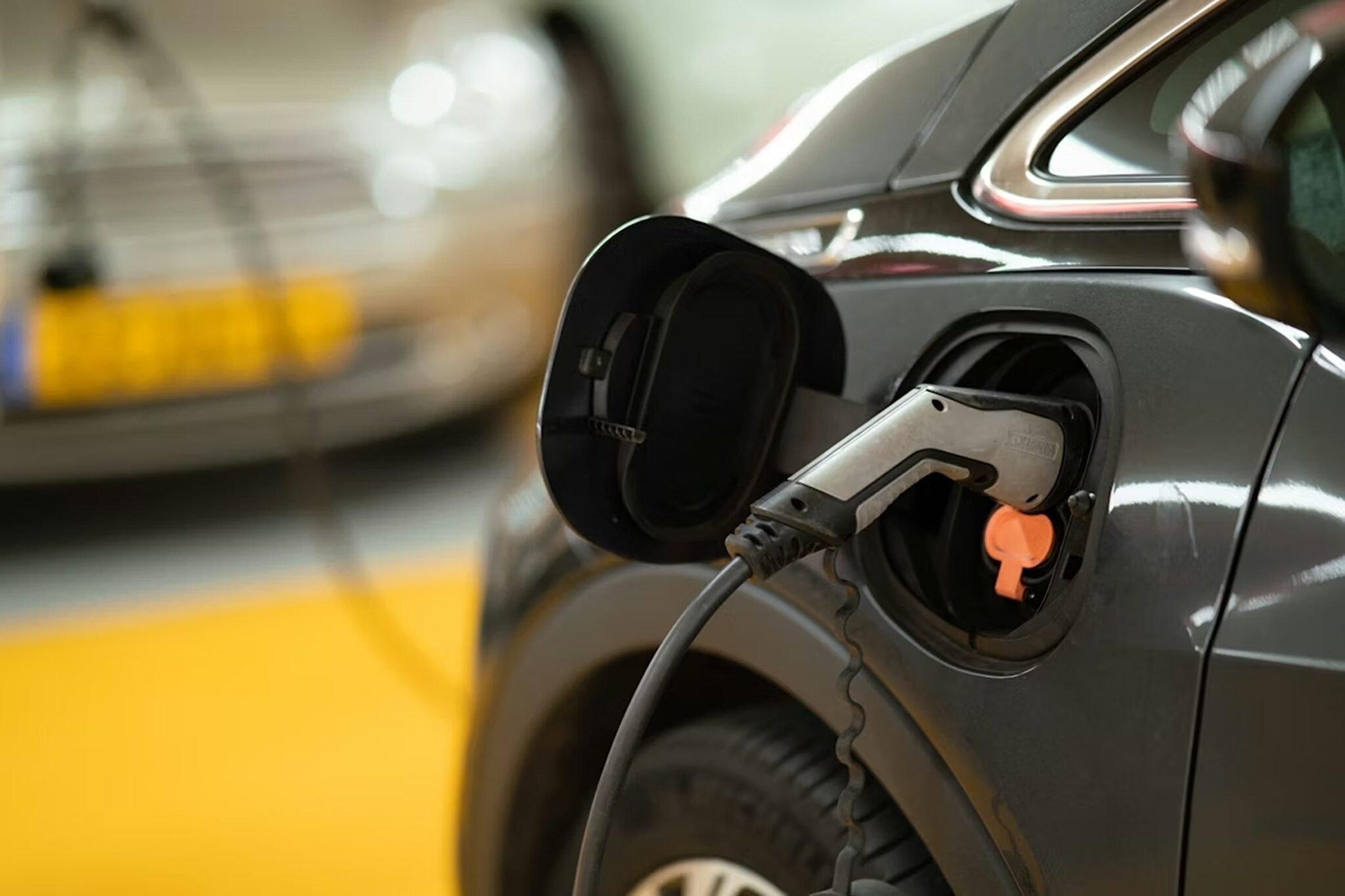 Oude batterijen van elektrische auto's straks bijna als nieuw worden dankzij nieuwe techniek