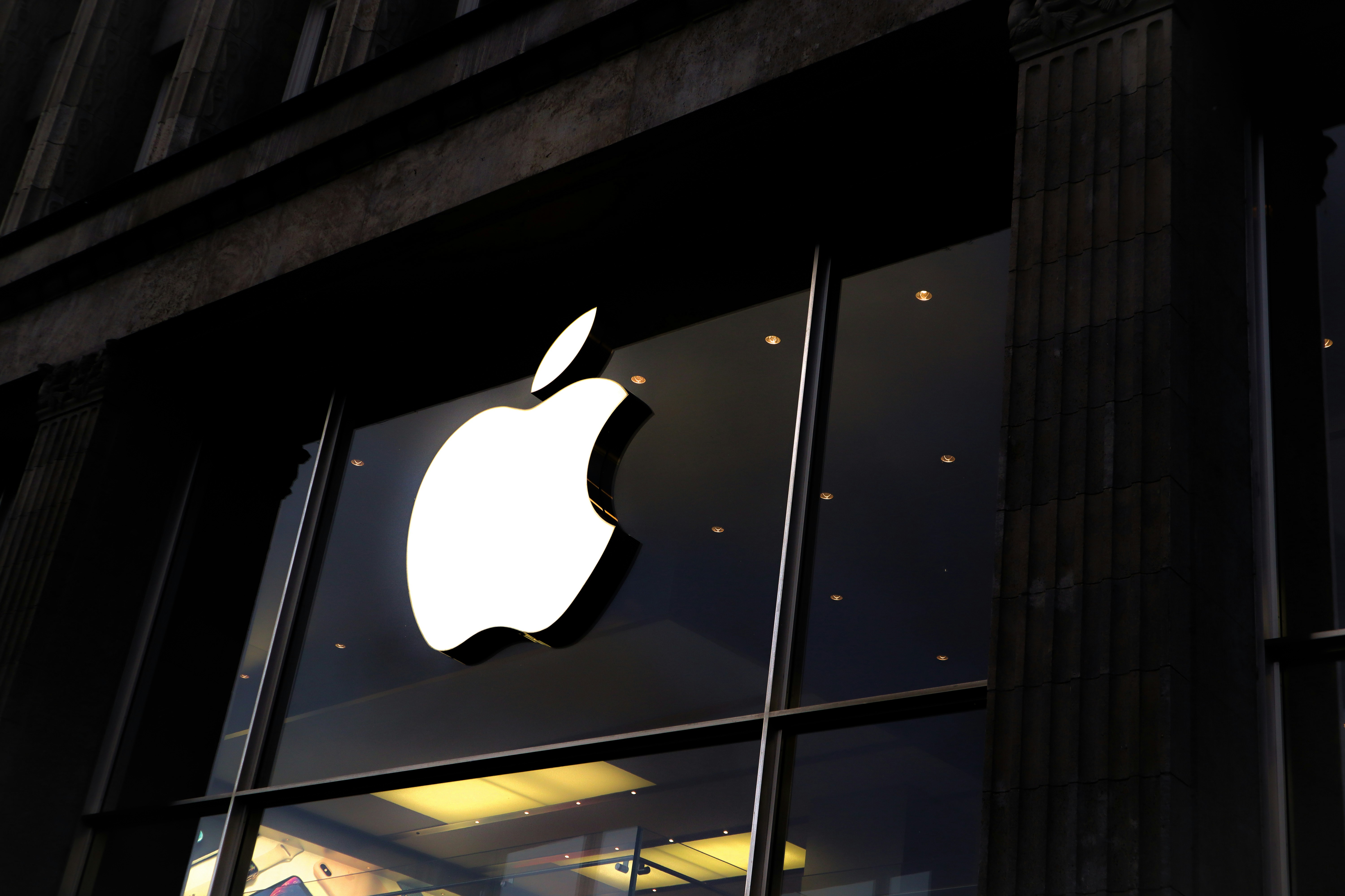 Apple waarschuwt dat de steeds verder stijgende prijzen invloed gaan hebben op het bedrijf. Wat het daar precies mee bedoelt, is niet helemaal duidelijk.