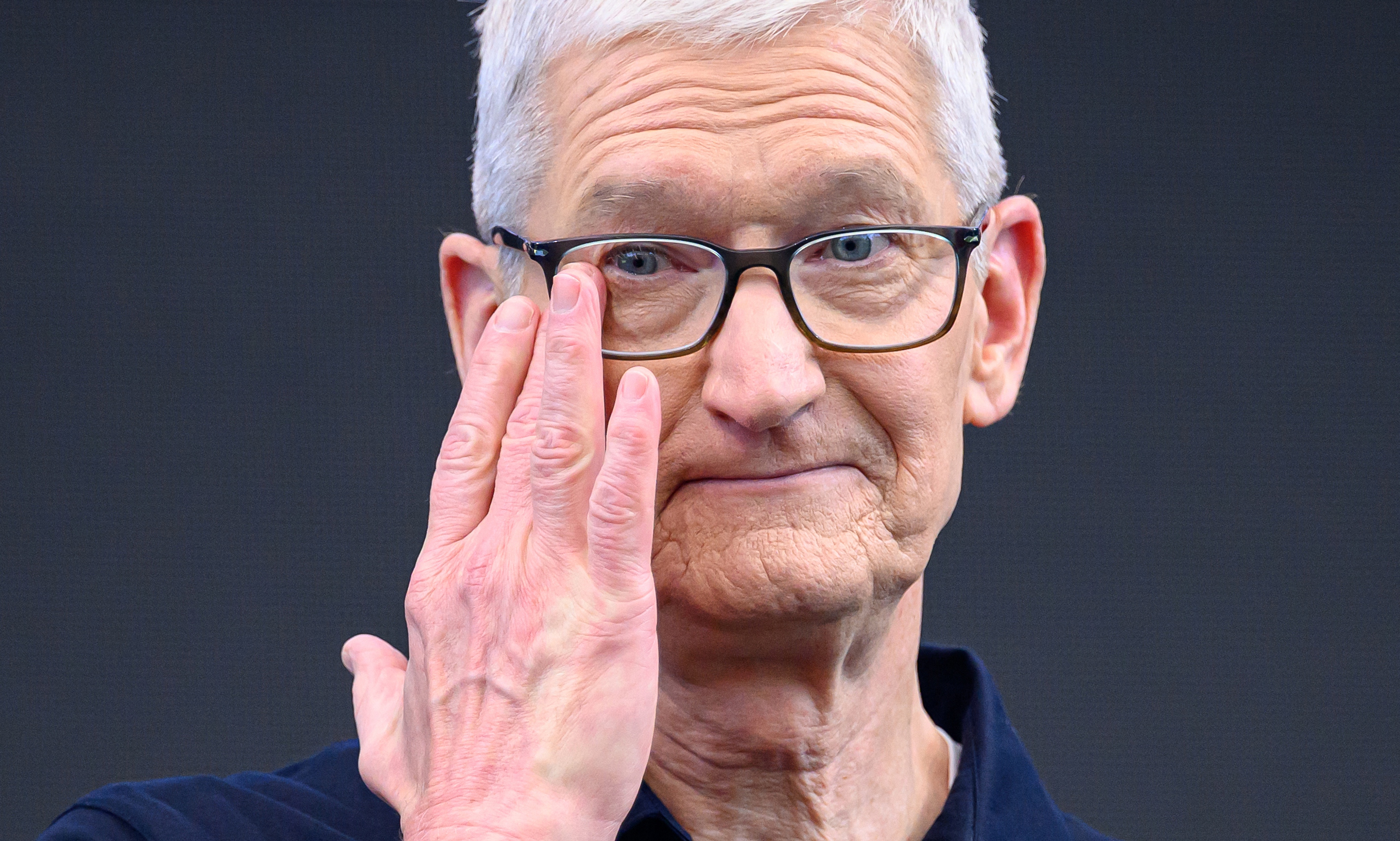Apple CEO Tim Cook brengt het nieuws dat je als iPhone-gebruiker niet wil horen. De prijs van het volgende model wordt aanzienlijk duurder.