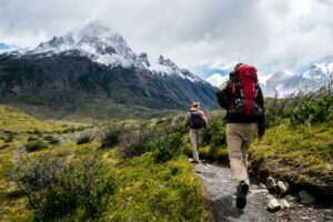 Wie veel wandelt gebruikt waarschijnlijk apps als AllTrails en Komoot. Met nieuwe functies gaat Strava nu directer de confrontatie aan met die apps.